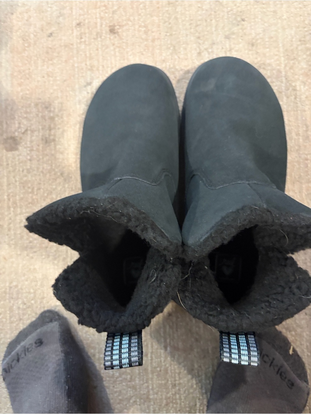Reef Black Fleece-Lined Ankle Booties